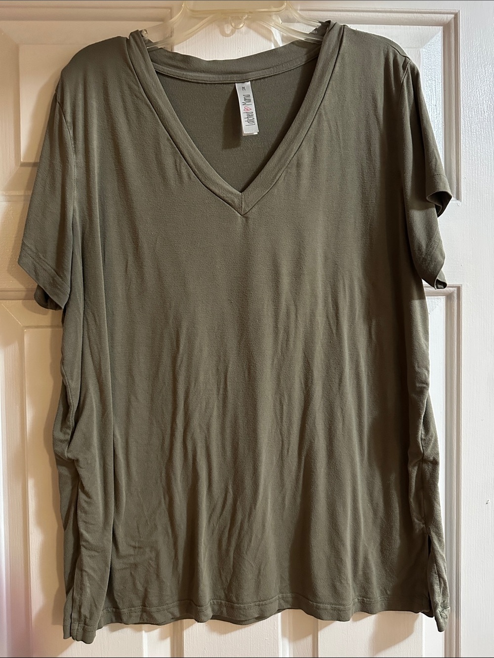 Latched Mama nursing tee - Olive